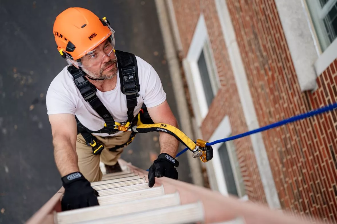 Roh_PetzL_Lynchburg_Roof_WEB-18.jpg