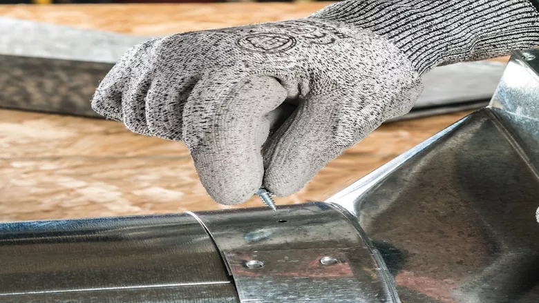 Brass Knuckle glove Jan 24