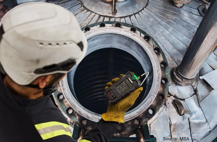 MSA-Safety_ALTAIR-io6_Confined-Space-Sampling_Application.jpeg
