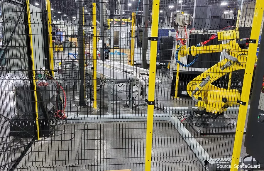 RageWire-Robotic-Guarding---Yellow-Robot---SpaceGuard-Products.jpg