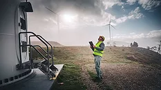 feat-LoneWorker-April-22-imageFORWEB.jpg