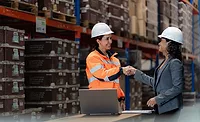 safety professional meeting with project manager