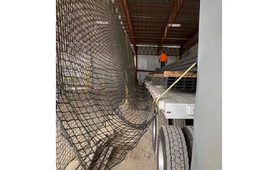 Flatbed Truck tarping procedure