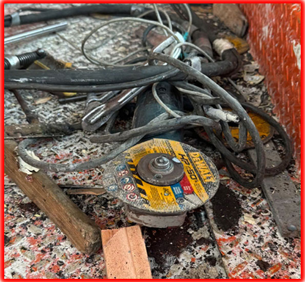 angle grinder with a crack in the cutting disc