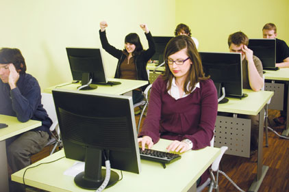students-class-computers-422.jpg
